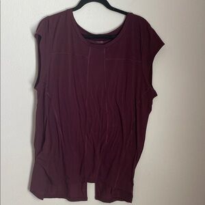 Chic Maroon Short Sleeve Top